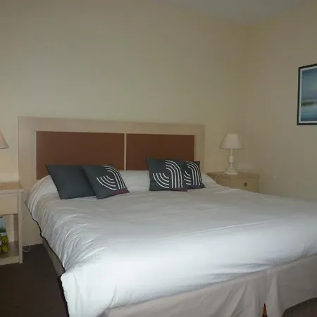 Hotel Les Chaumieres Du Lac Saint-Lyphard