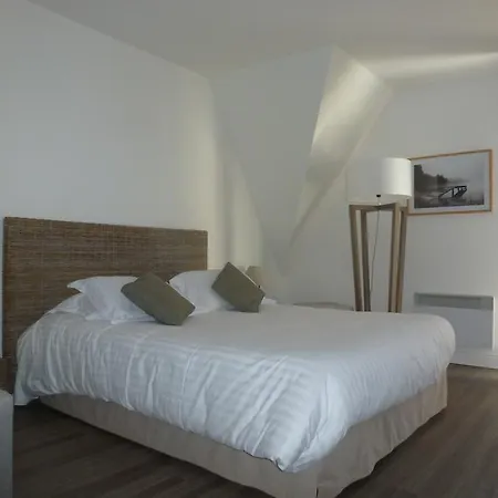 Hotel Les Chaumieres Du Lac Saint-Lyphard