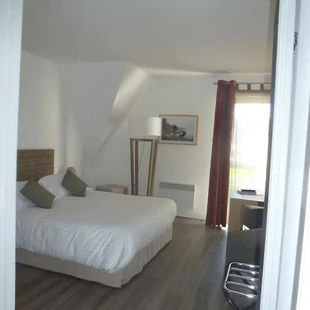 Les Chaumieres Du Lac Hotel