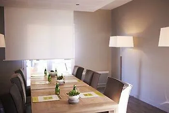 Hotel Les Chaumieres Du Lac 2*