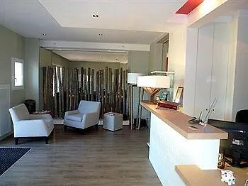 Hotel Les Chaumieres Du Lac 2*