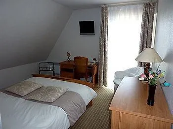 Hotel Les Chaumieres Du Lac 2*