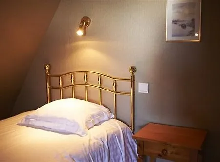 Les Chaumieres Du Lac Hotel 2*