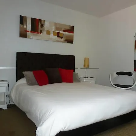 Les Chaumieres Du Lac Hotel 2*