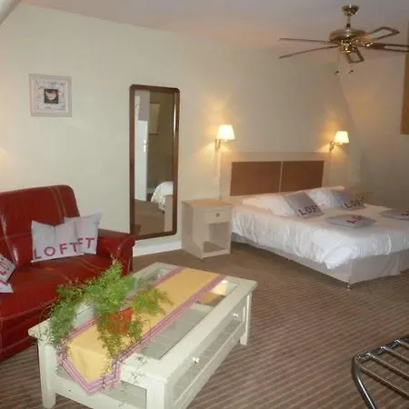 Hotel Les Chaumieres Du Lac Saint-Lyphard